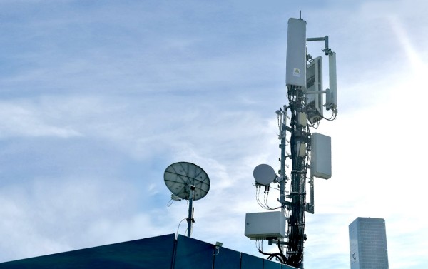 Telekom bindet 5.000 Mobilfunkstandorte der Telefónica Deutschland ans Glasfasernetz an (Bild: Telefónica) Telefónica Mobilfunknetz