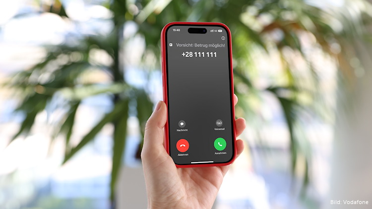 Vodafone Spam Warner: Auf dem Handy-Display erscheint eine Warnmeldung (Bild: Vodafone) Vodafone Spam Warner: Auf dem Handy-Display erscheint eine Warnmeldung